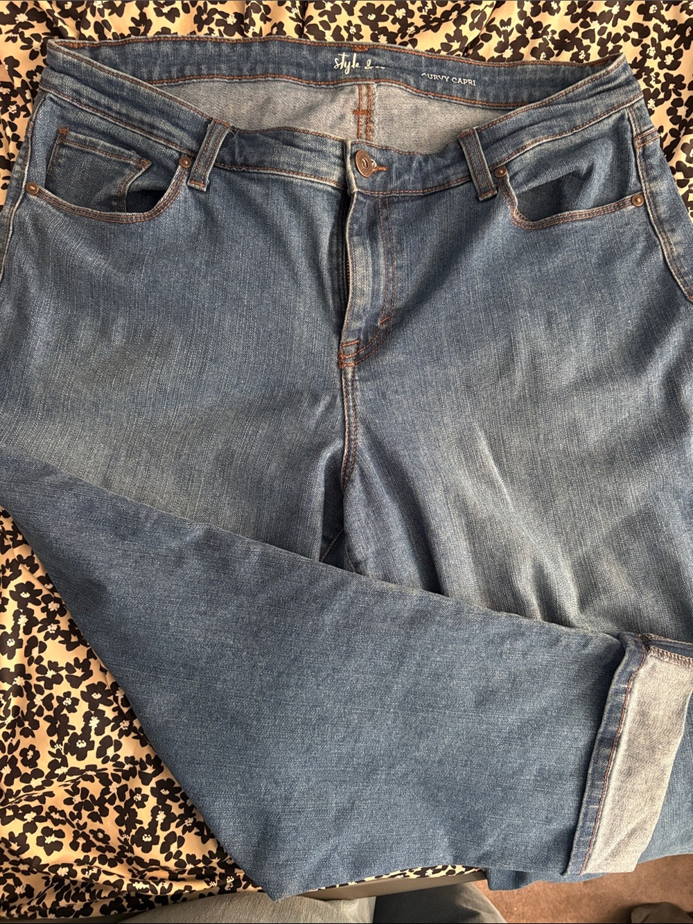 Style & Co Curvy Capri with cuffed hem